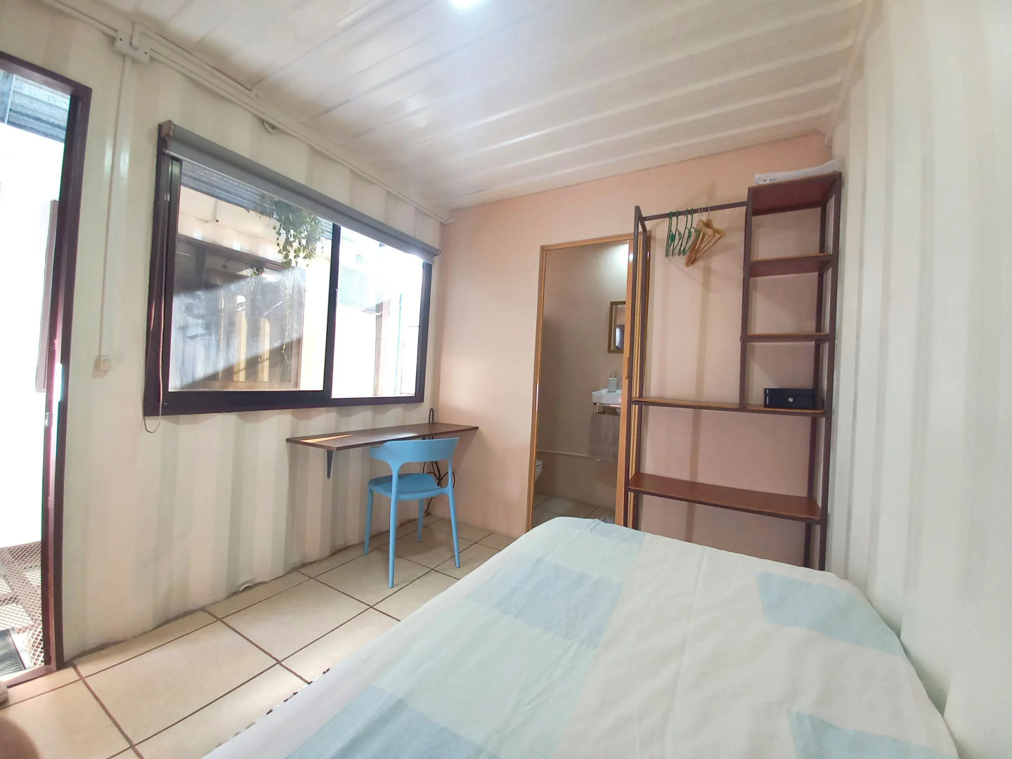 Costa Rica Eco-container Hotel