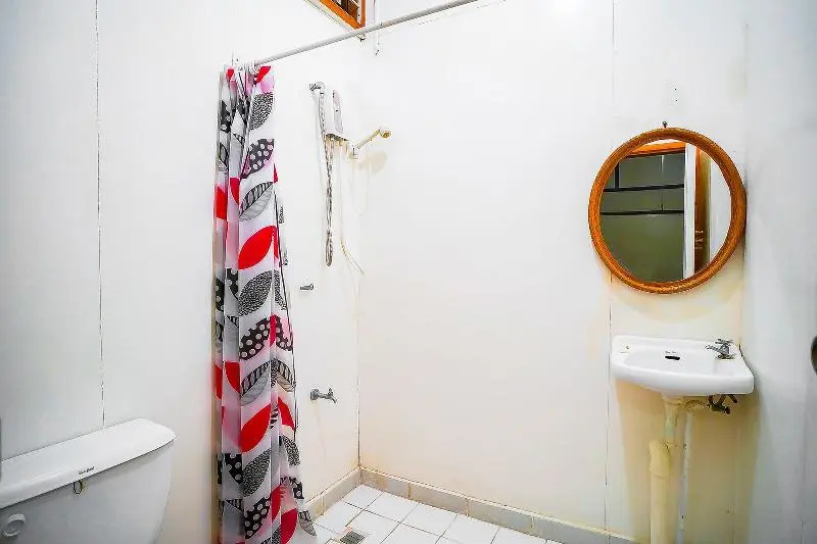 Star Cove Bed And Breakfast by OYO Rooms