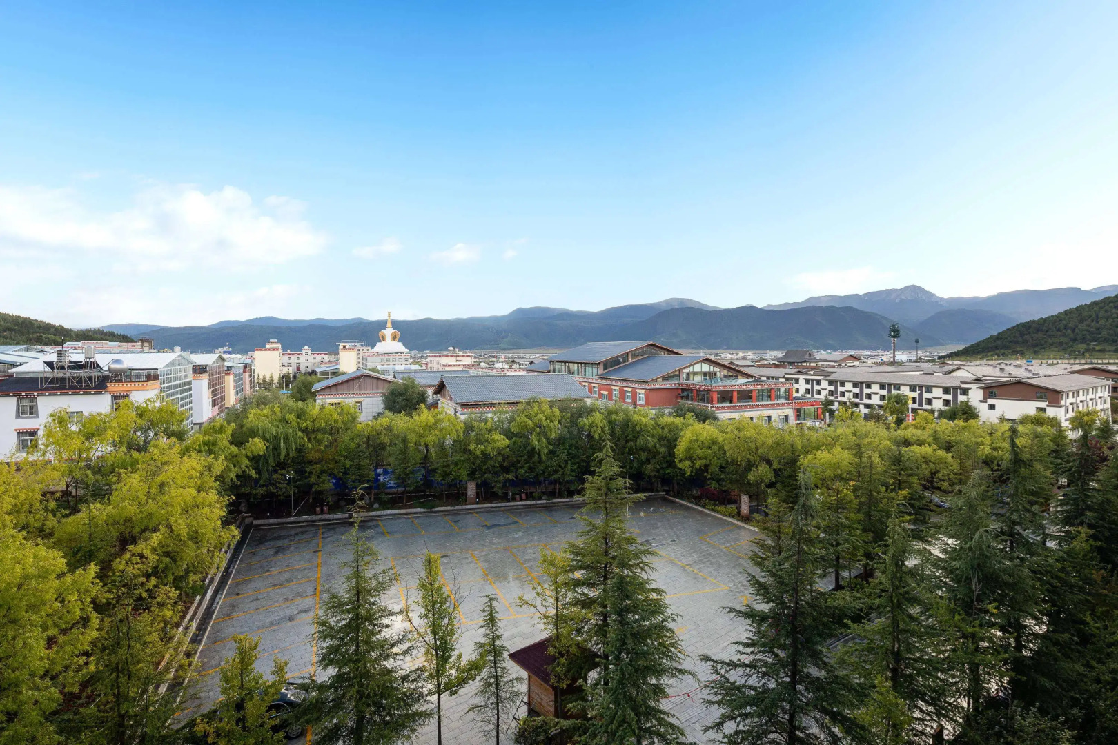 Hawthorn By Wyndham Shangri-La Old Town