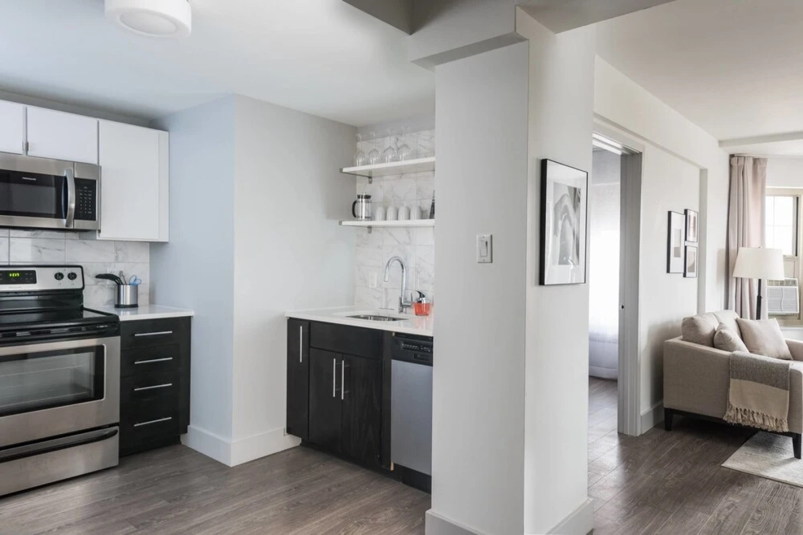 MONTCLAIR - Modern CWE Apts near BJC by Zencity