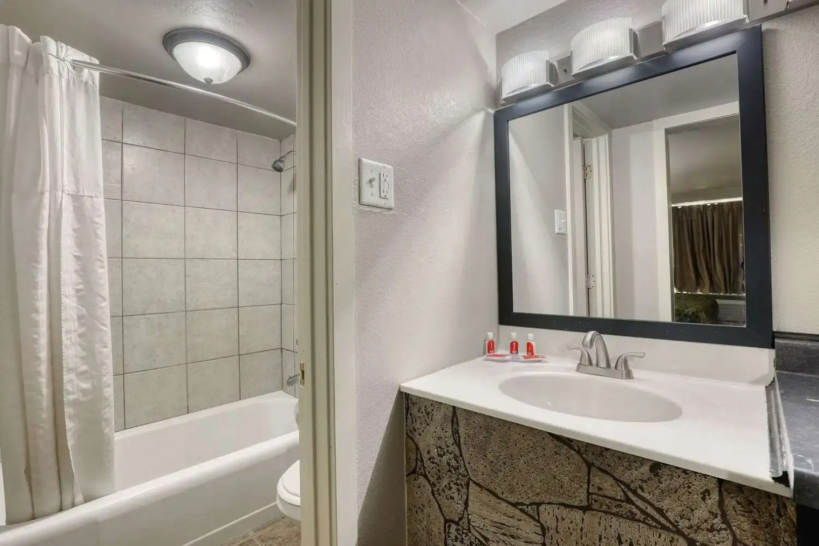 Suburban Studios Neenah-Appleton