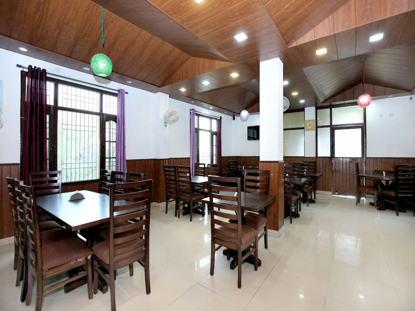 OYO 12796 Home Studios Hill View Solan