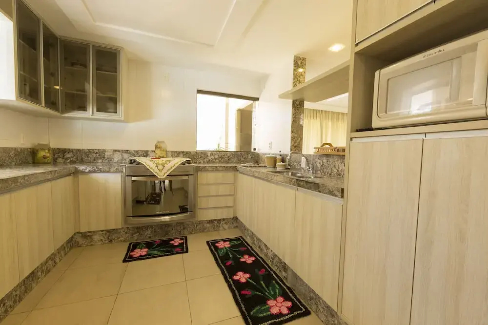 Vila com 4 Casas na Praia de Cotovelo