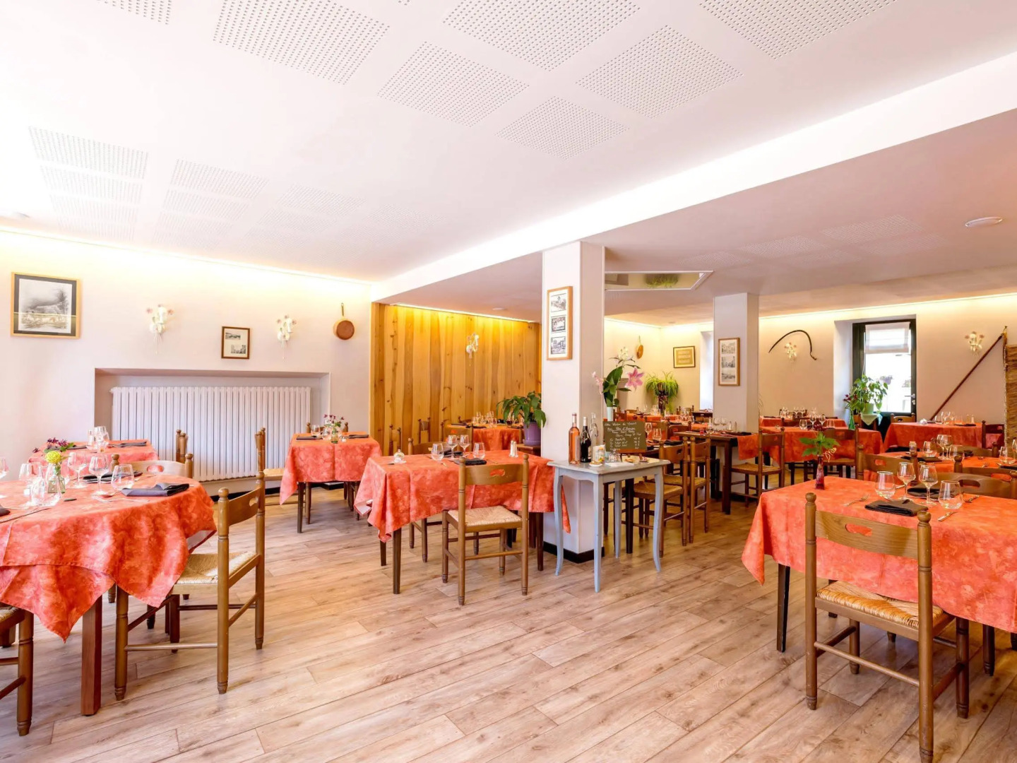 Hôtel Restaurant Le Barriol