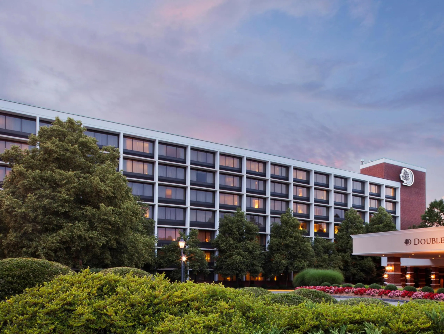 DoubleTree by Hilton Hotel Charlottesville