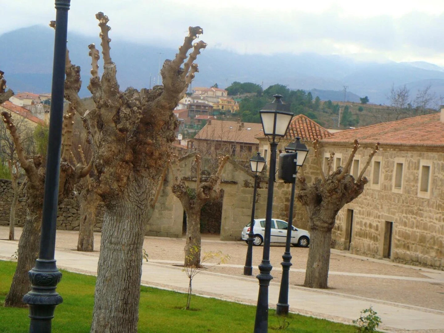 Chalet With 4 Bedrooms in Burgohondo, With Wonderful Mountain View and Enclosed Garden