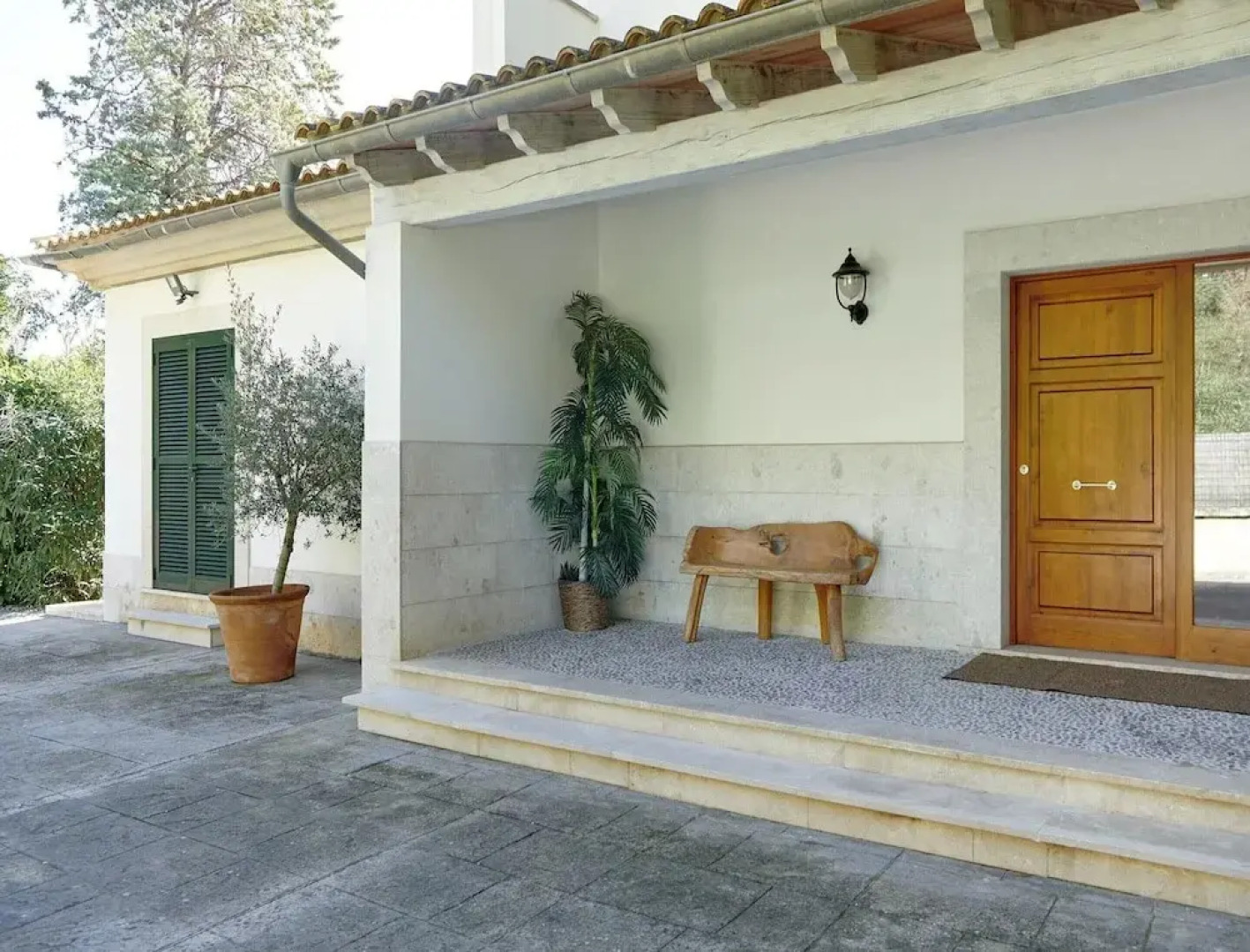 Villa on the Foot of La Font Hills