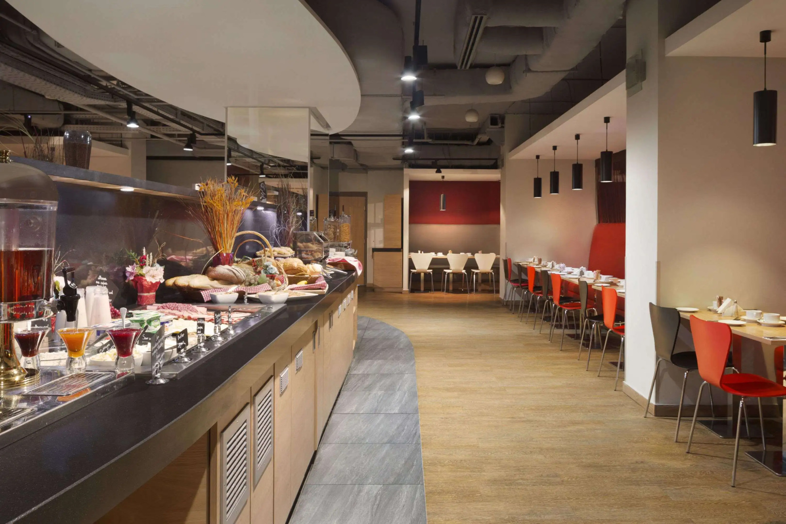 Отель Ramada Encore by Wyndham Киев