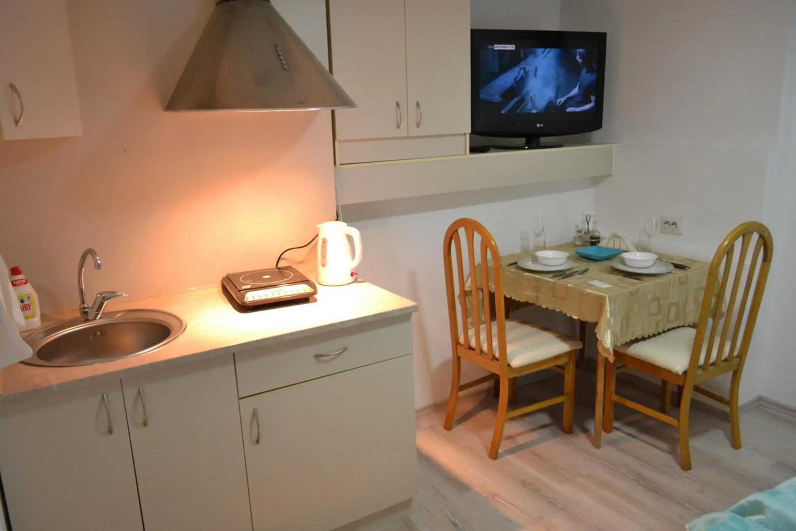 Honey Home by KOSTOSKI INN