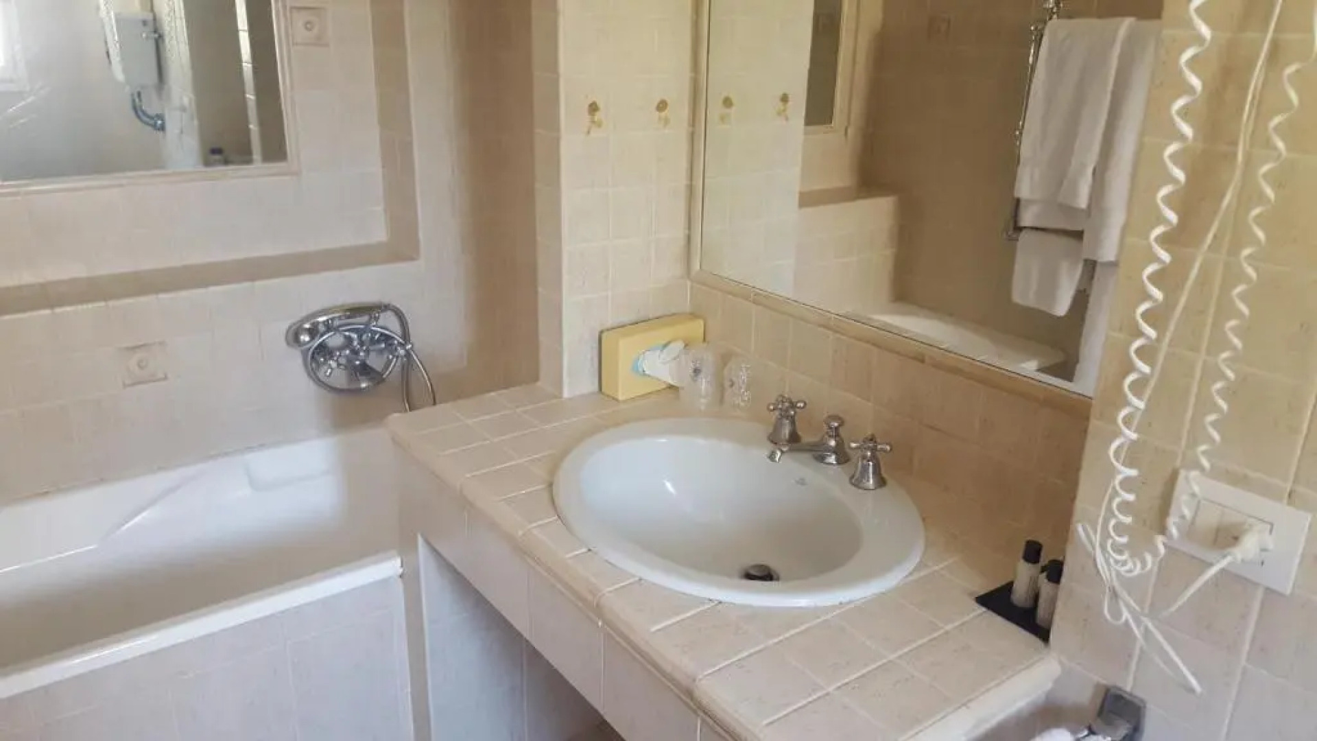 Rosetta Hotel Perugia, Tapestry Collection by Hilton