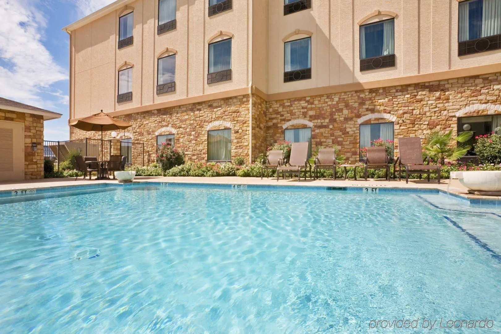 Holiday Inn Express & Suites Texarkana by IHG