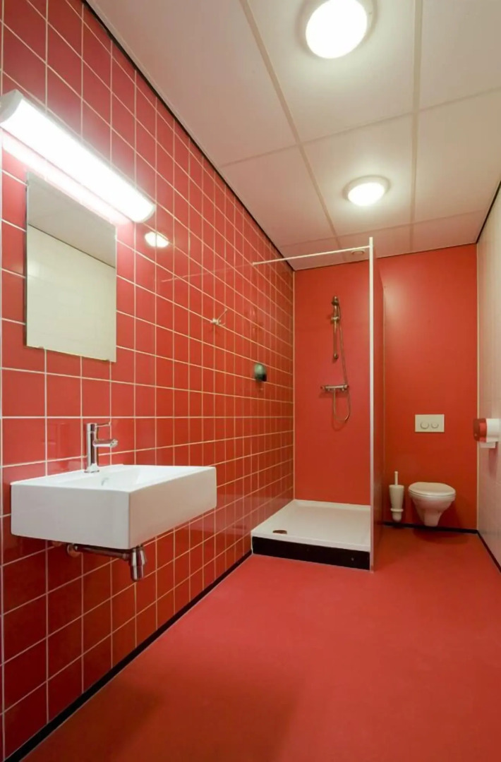 WOW Hostel Amsterdam