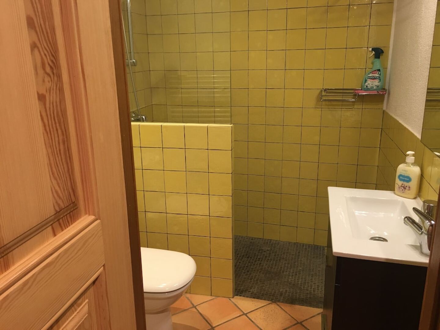 Masia Can Oller by Checkin