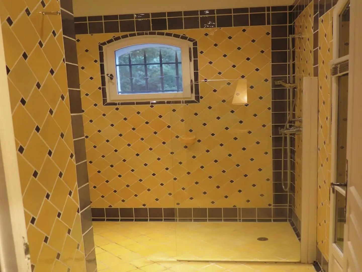 Plush Villa in Cavalaire-sur-Mer with Private Pool