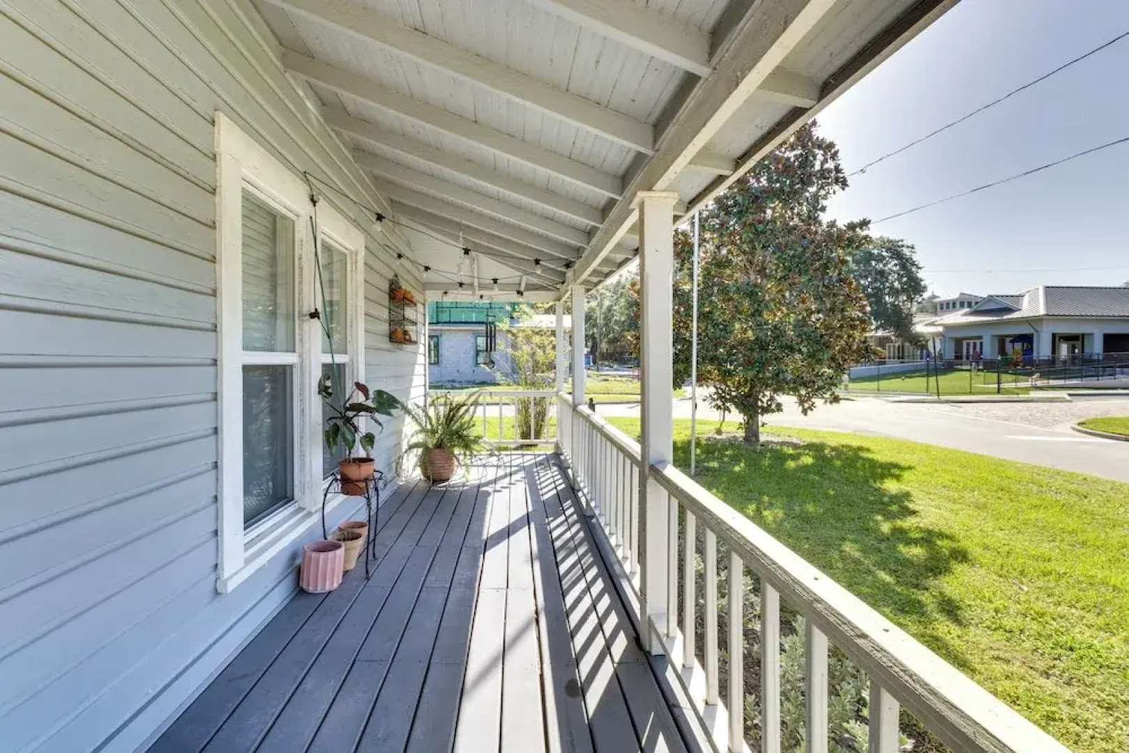 Fire Pit & Yard: Updated Winter Garden Home!