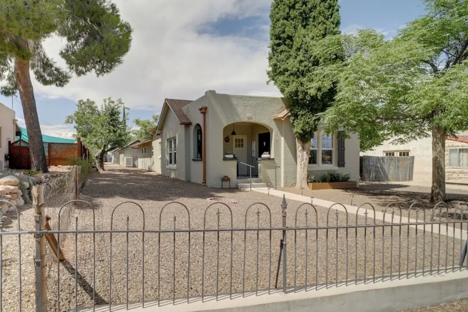 < 1 Mi to Dtwn: Home w/ Deck in Clarkdale!