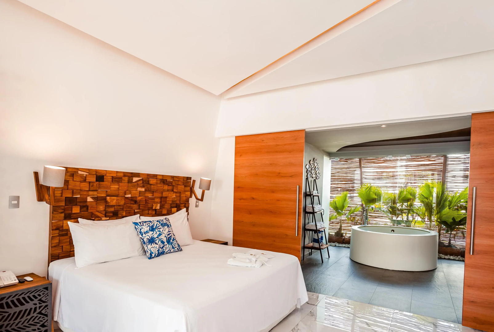 Mia Bacalar Luxury Resort & Spa