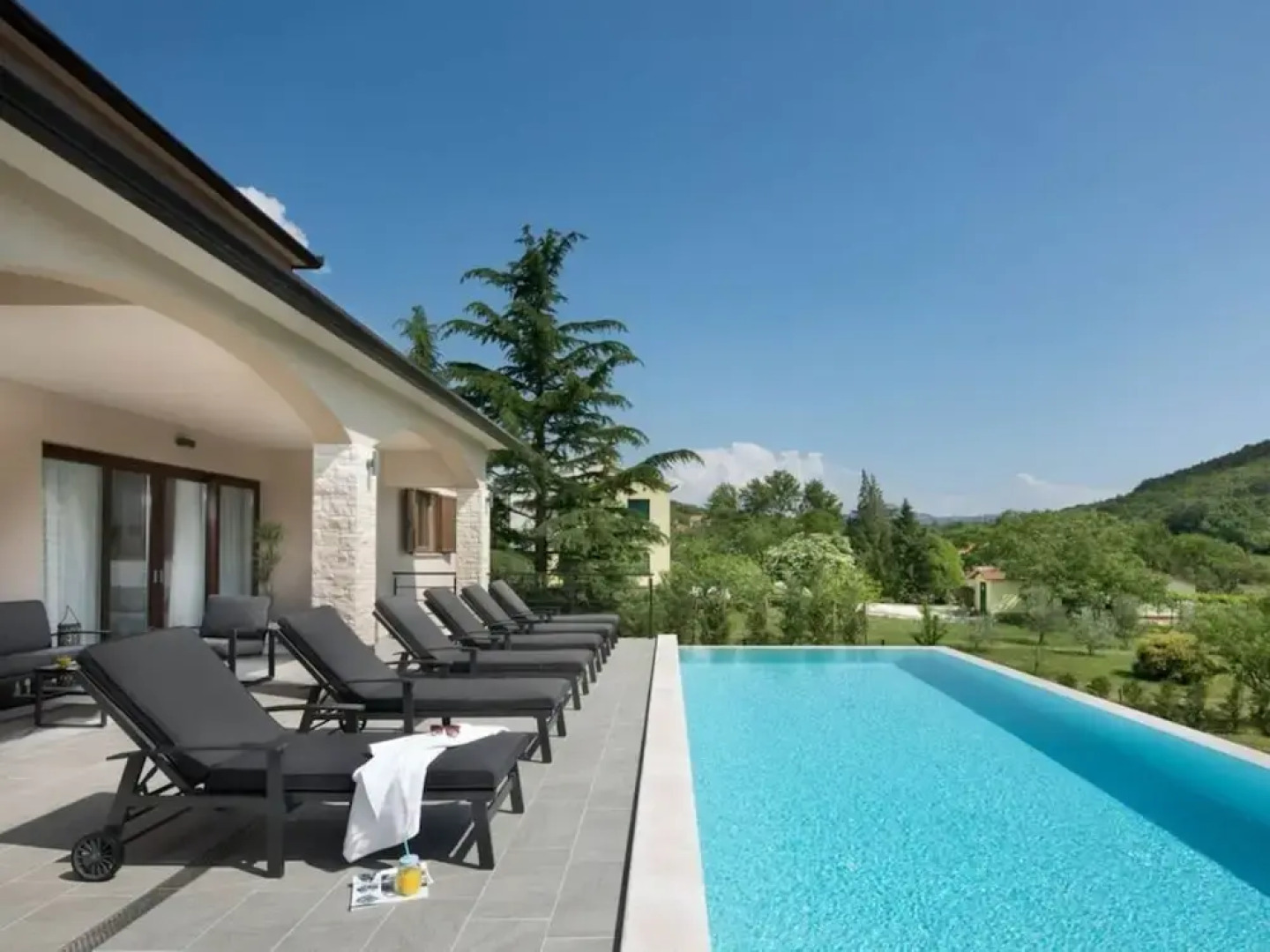 Villa Terra Comfortable Holiday Residence