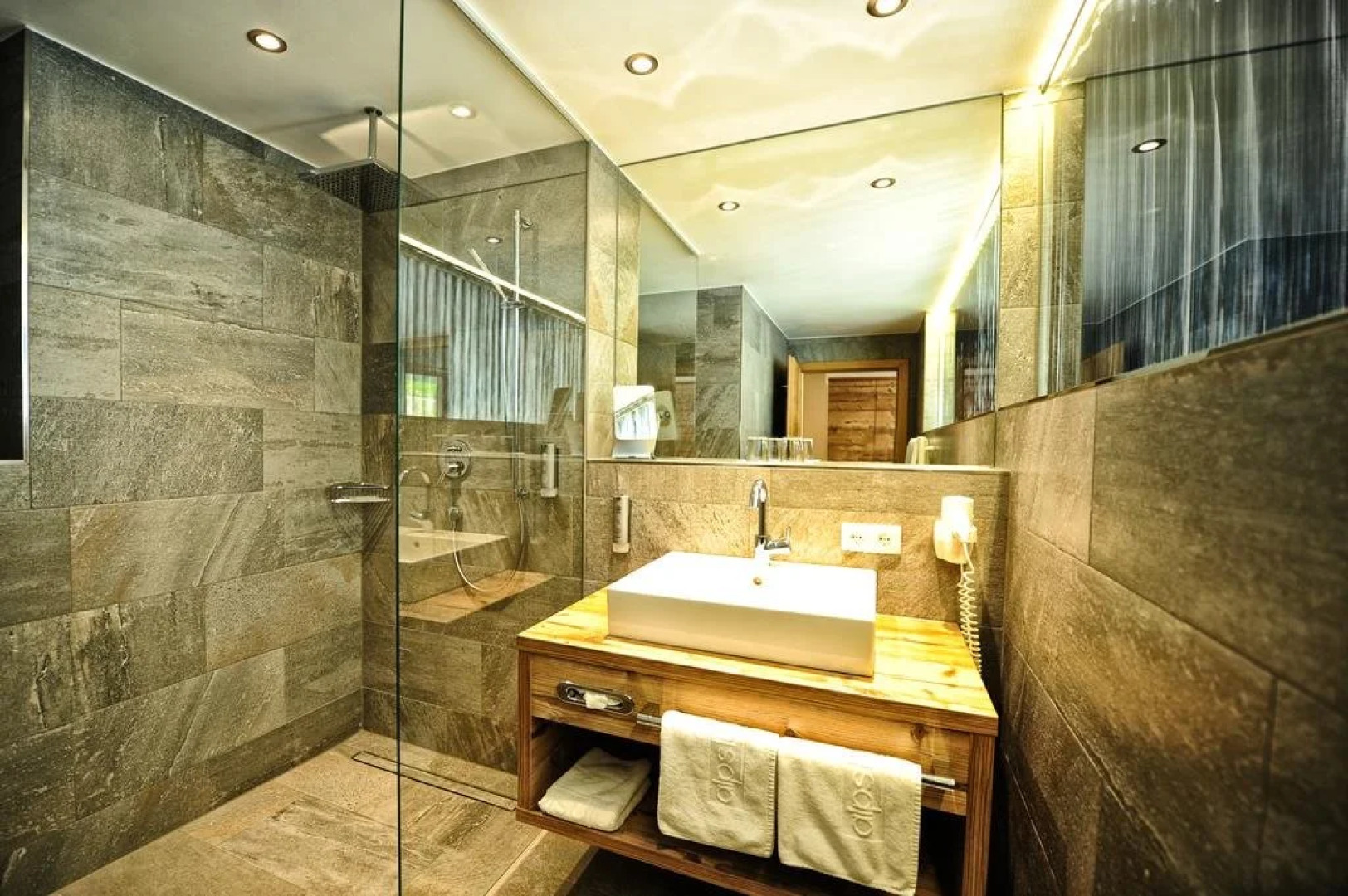 alpslodge Hotel Garni