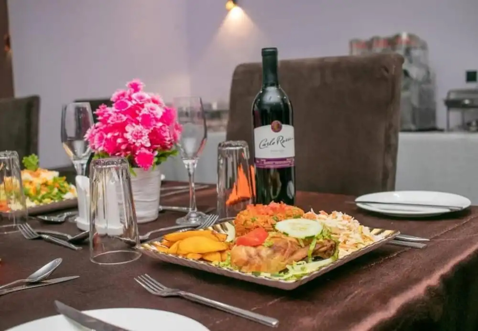 Kim Royal Hotel And Suites