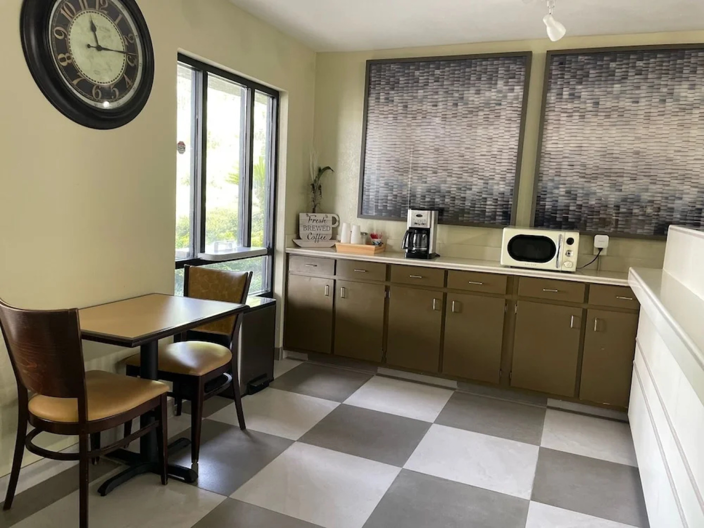 Travelodge Lake City