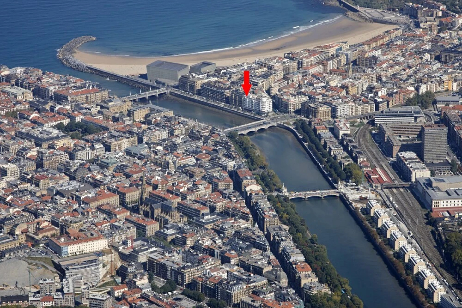 Okendo Terrace Apartment by FeelFree Rentals