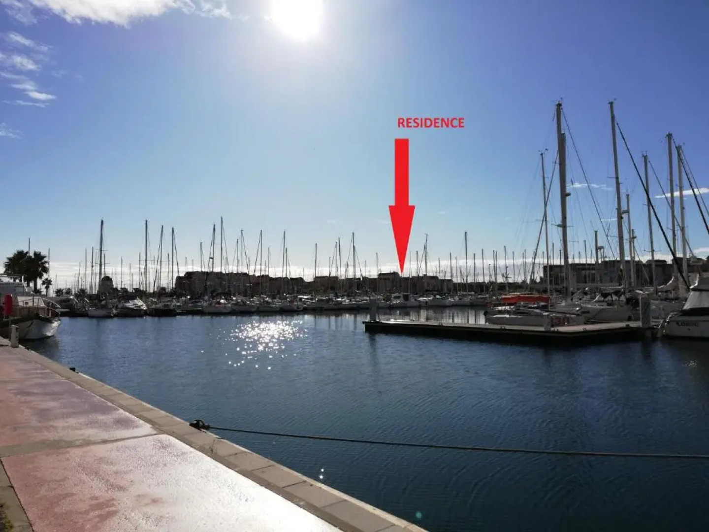 T2 sur le port avec parking