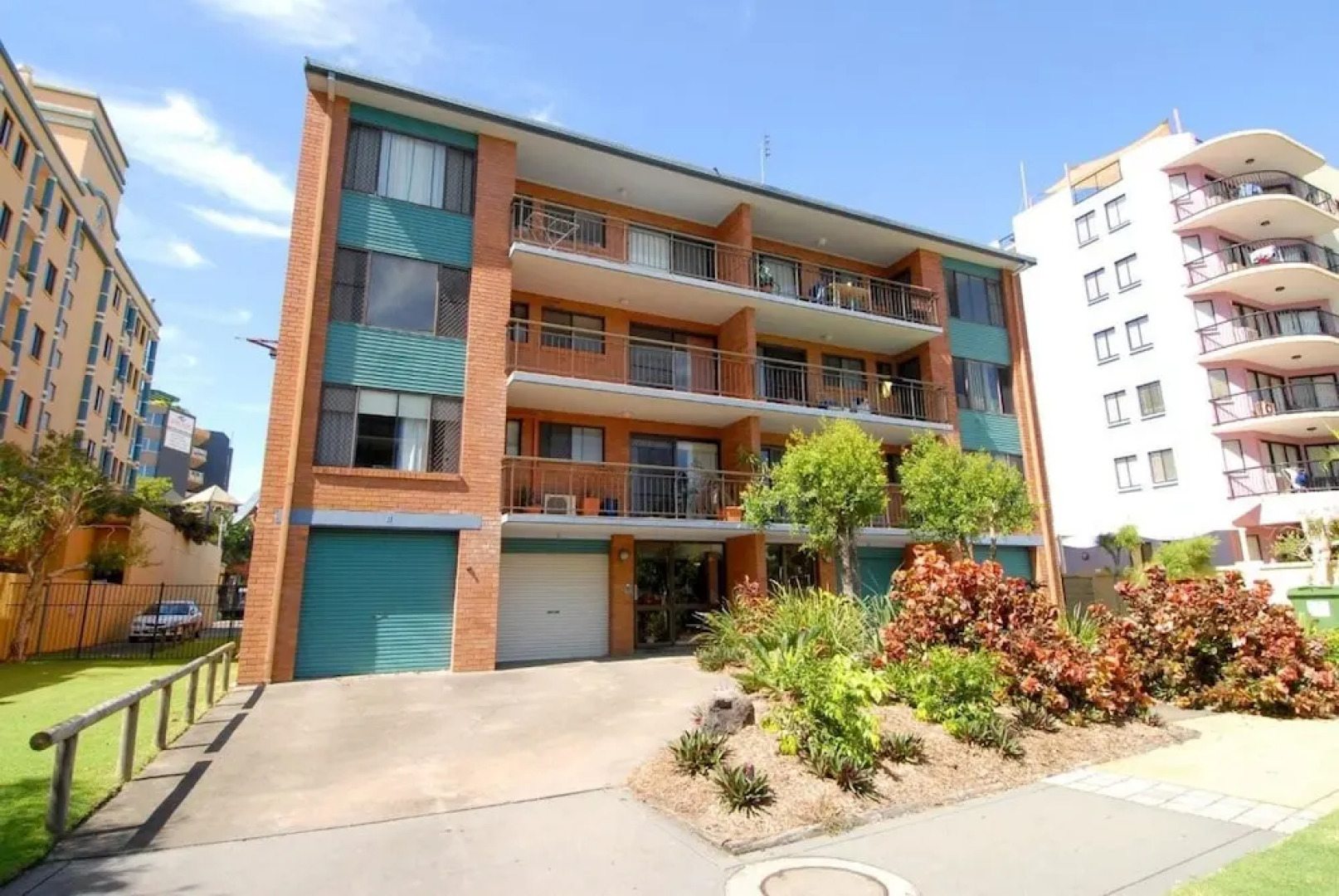 Coronado 9 Apartment