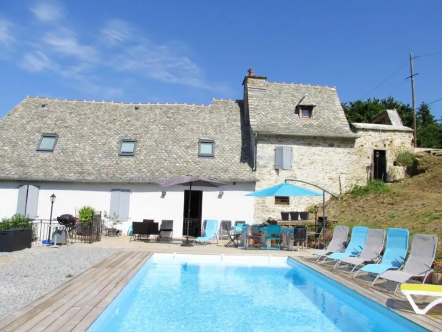 Villa de 5 chambres avec piscine privee jardin clos et wifi a Vieillevie