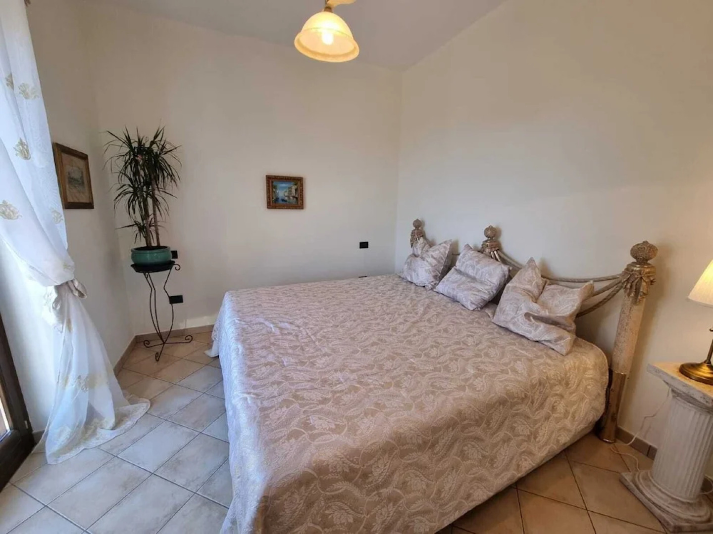 2-bed Apartment in Abruzzo, Italy 15 Minute to sea