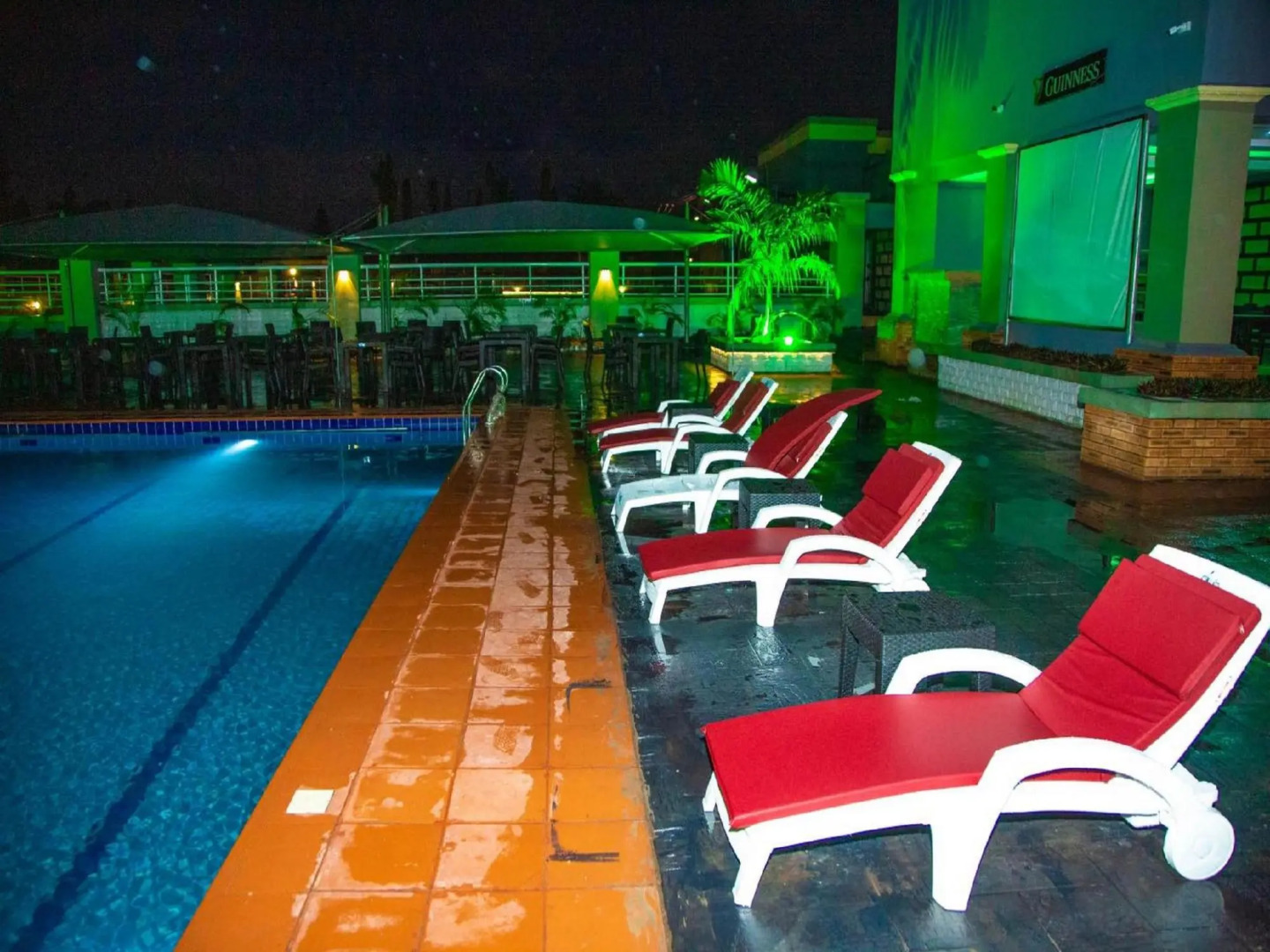 De Angelo Hotel And Resort