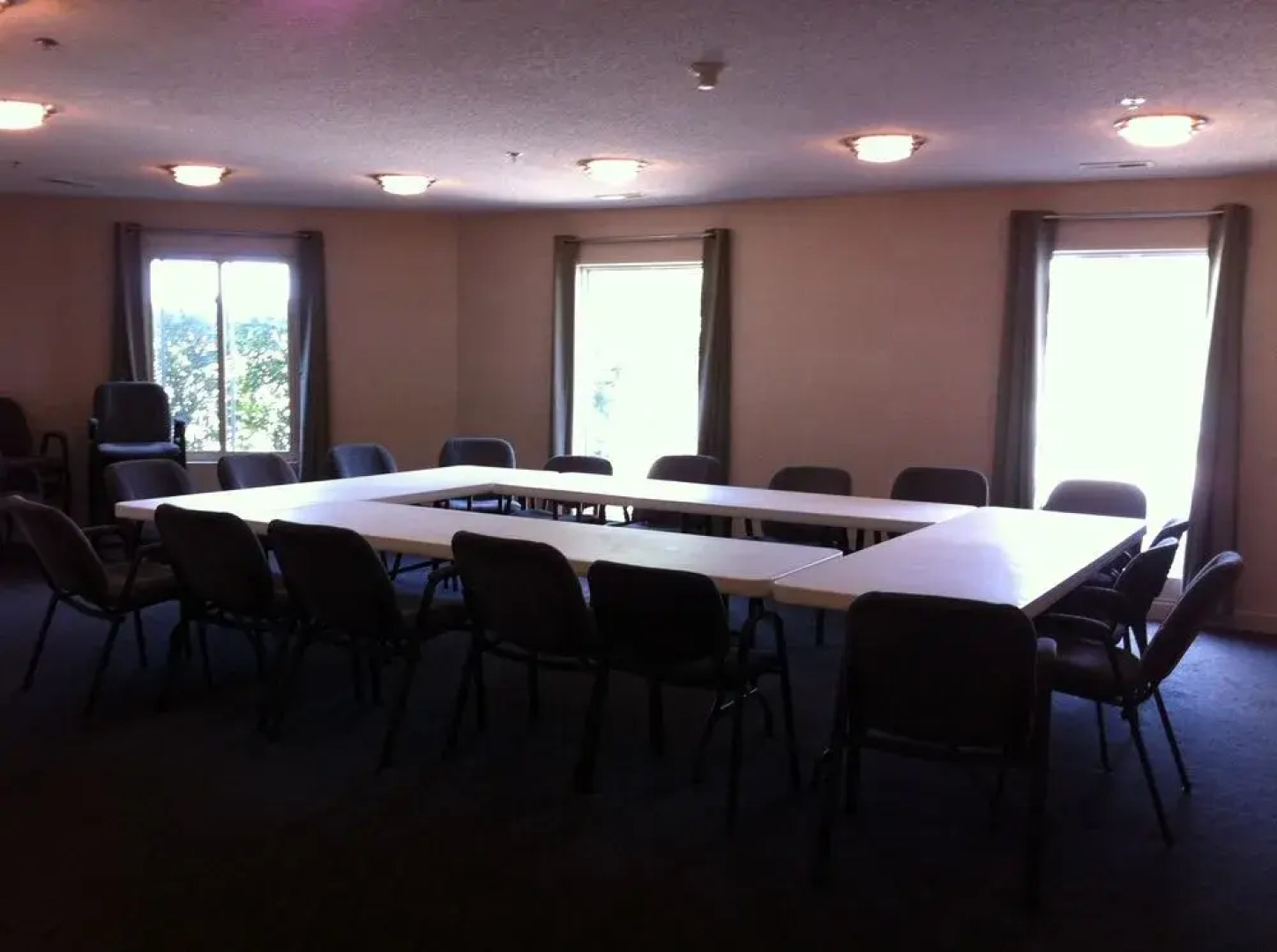 Super 8 by Wyndham Calvert City Kentucky Lake Area