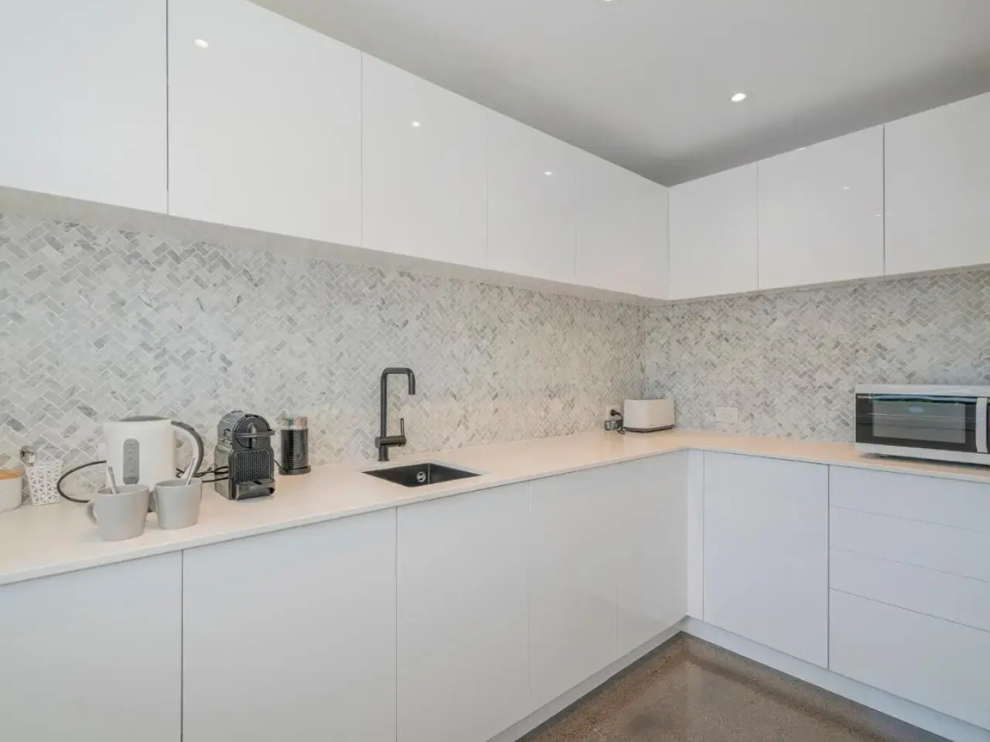 At Home at the Lakes - Pauanui Holiday Home