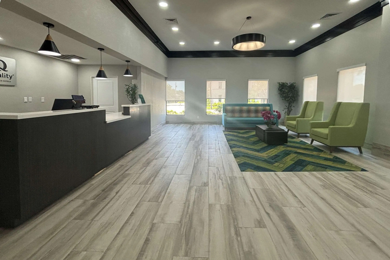 Quality Inn & Suites at Airport Blvd I-65