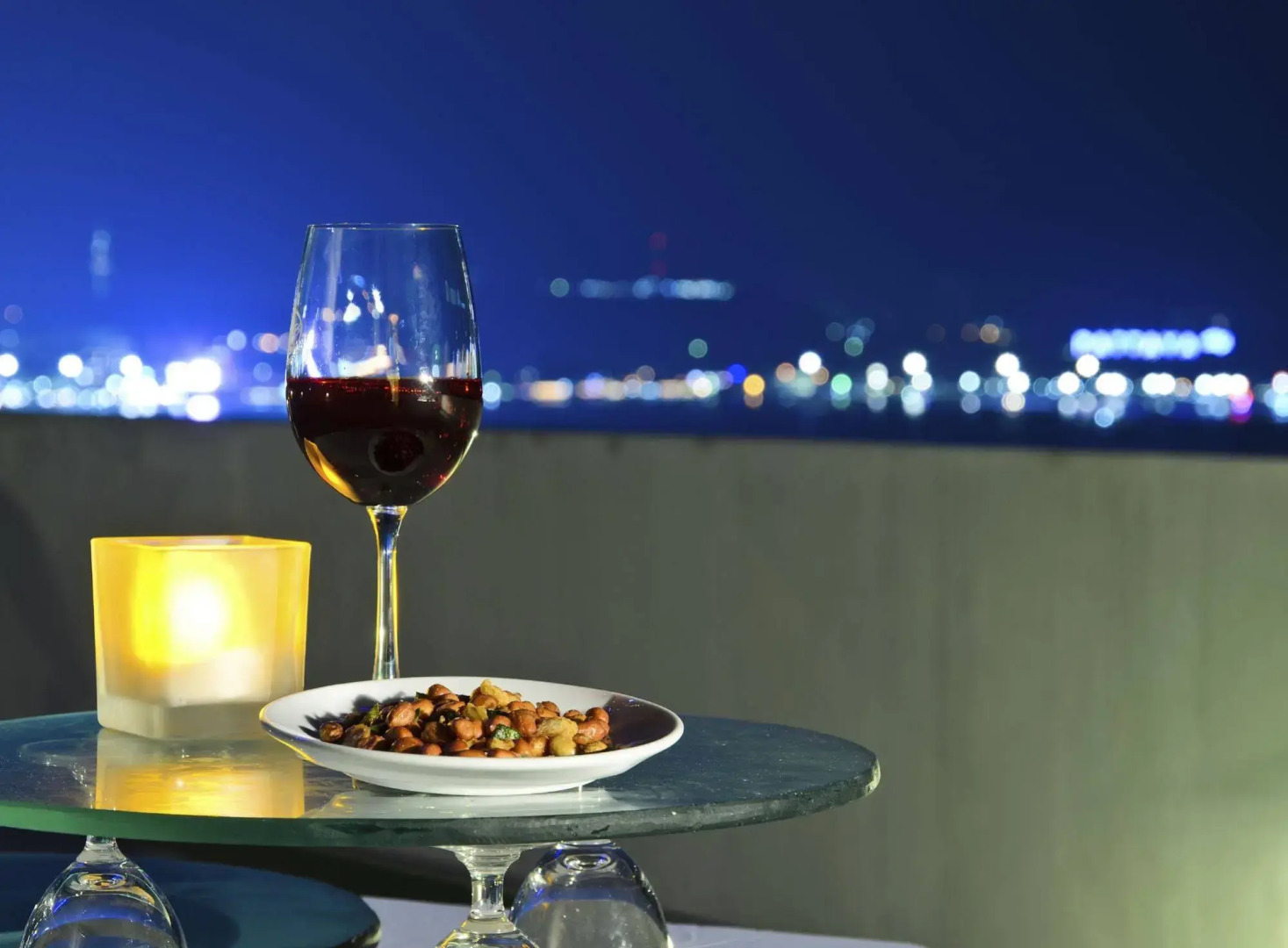 The Sea Apartments Tel Aviv by different locations