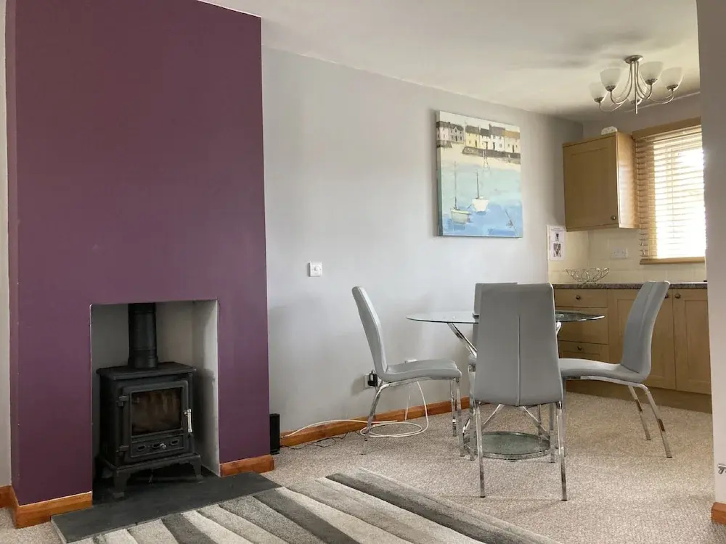 Spacious Detached Bungalow With Ample Parking