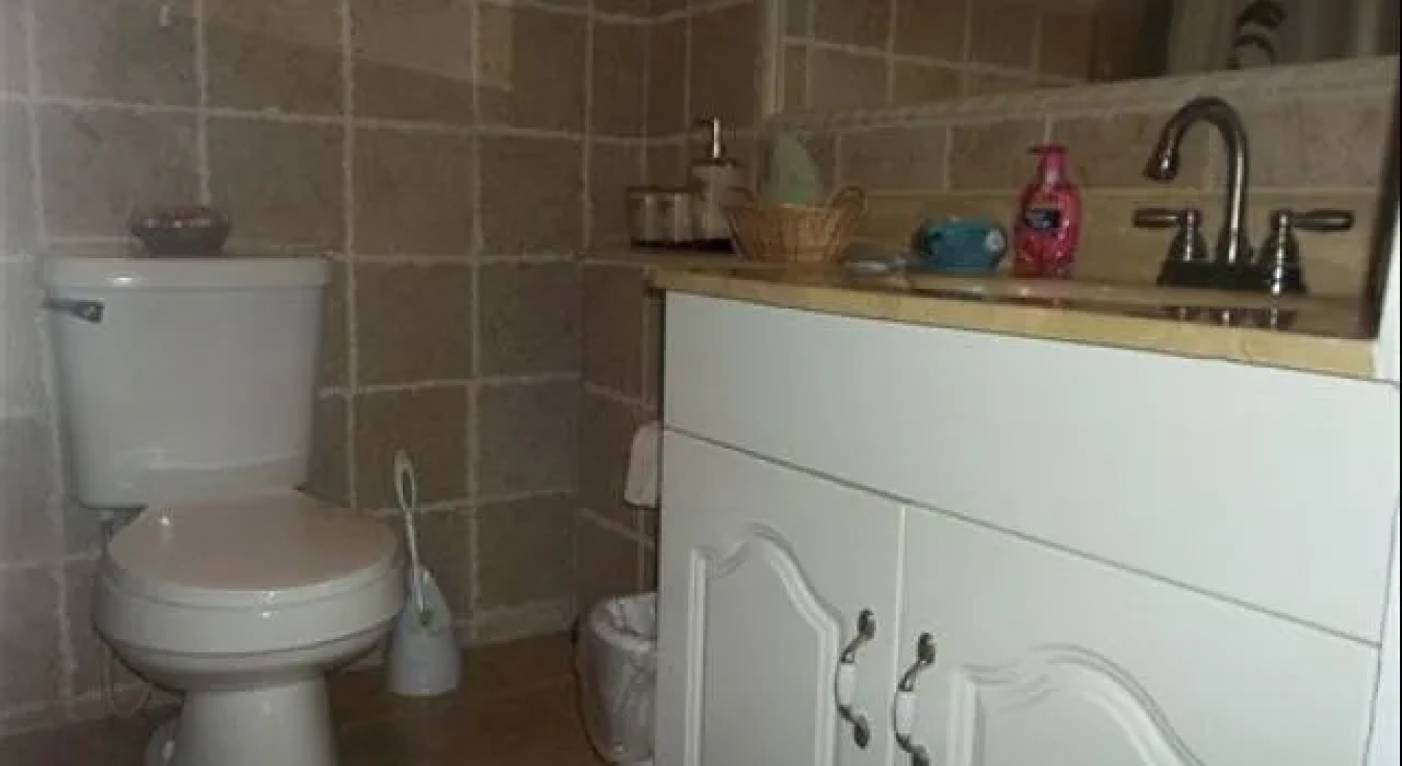 The Colonial Rental Suite