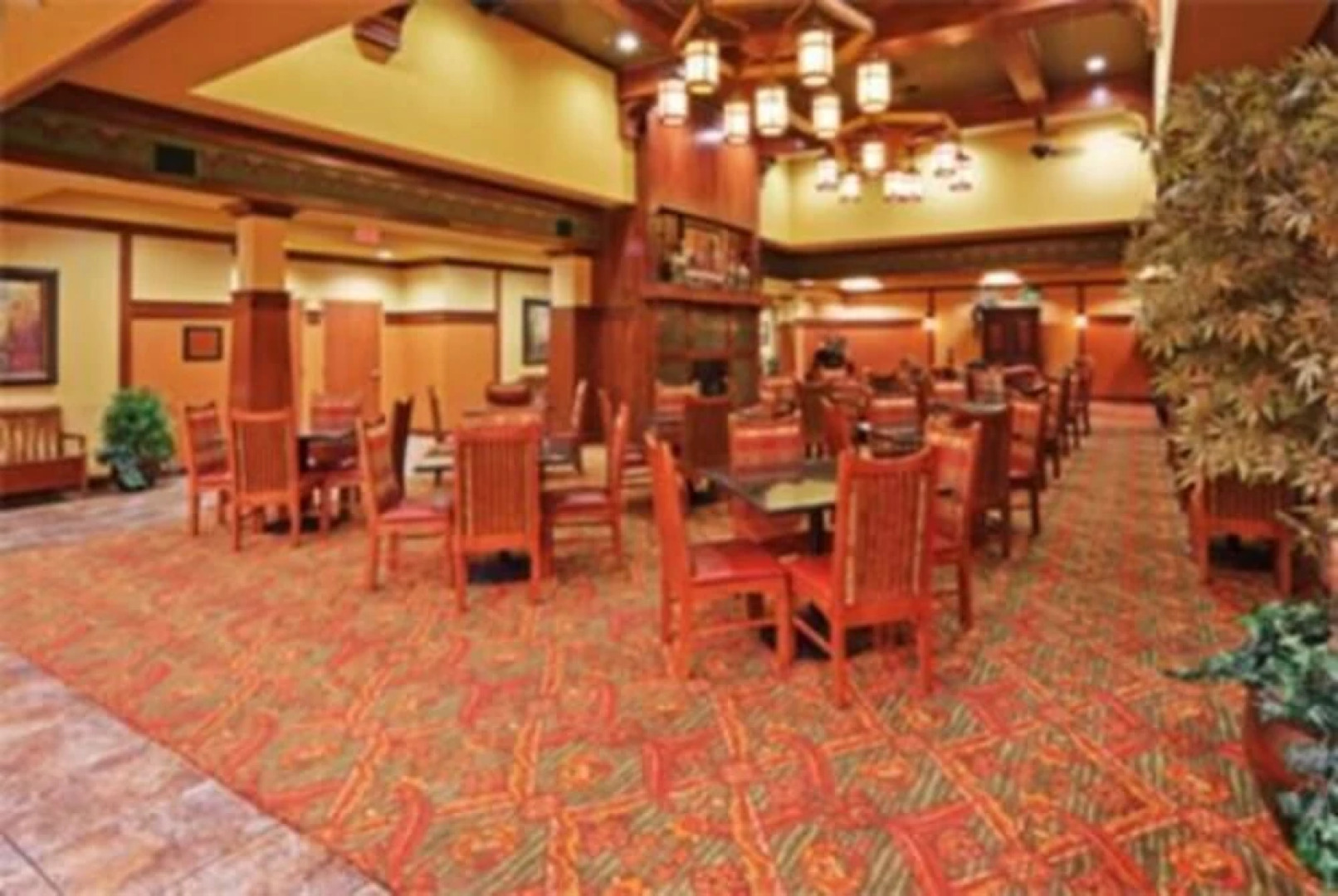 The Q Hotel And Suites