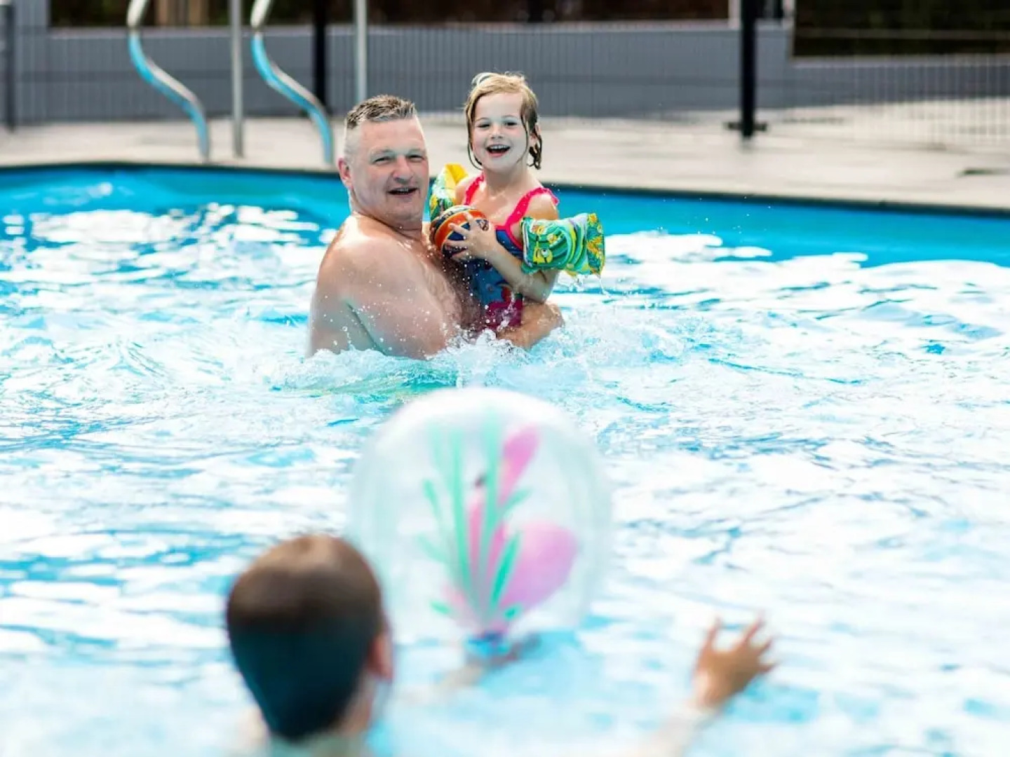 Modern chalet with a dishwasher, located in Park De Veluwe