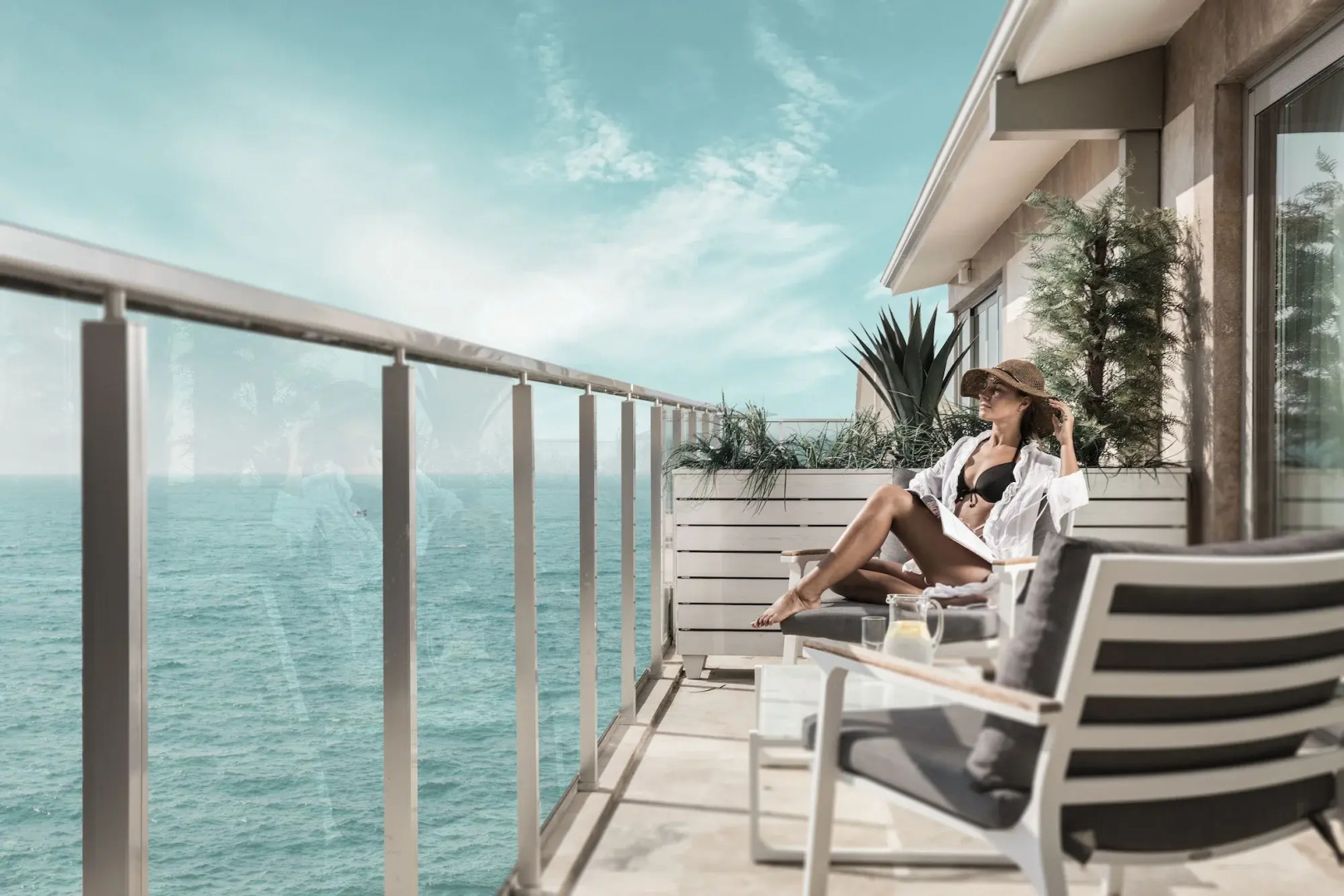 Charisma De Luxe Hotel