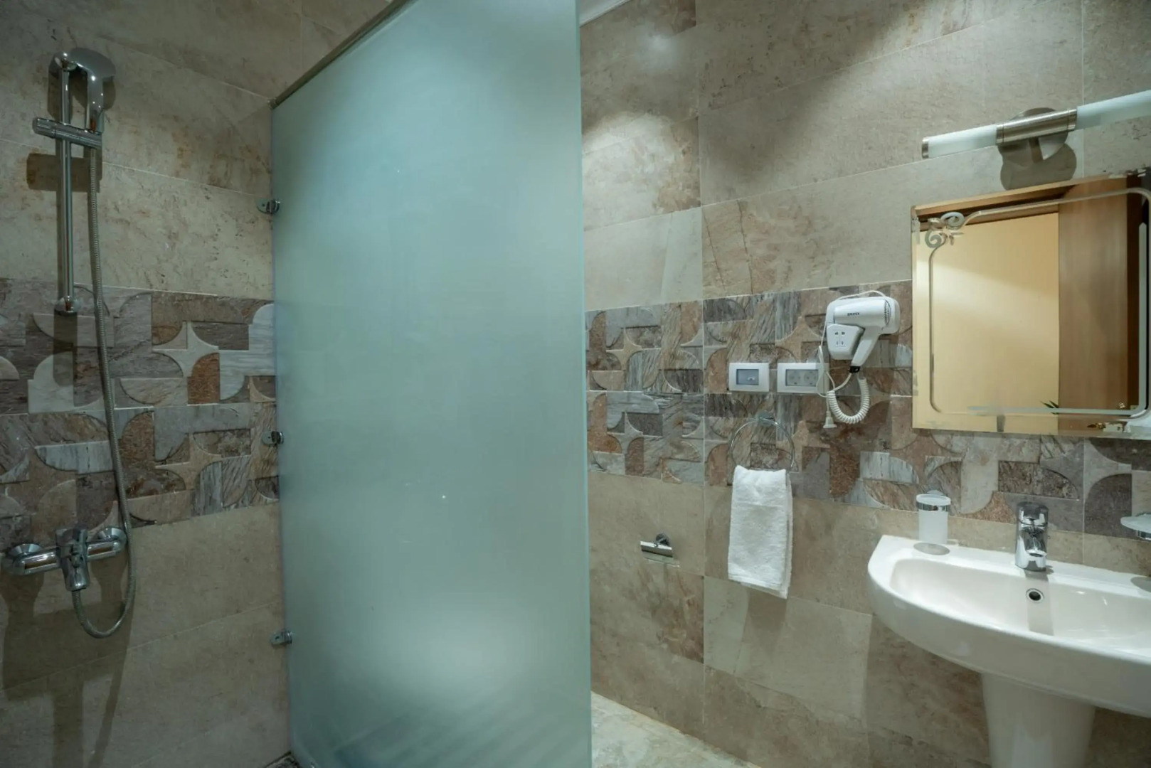 Курортный отель Azal Lagoons Resort Abu Simbel