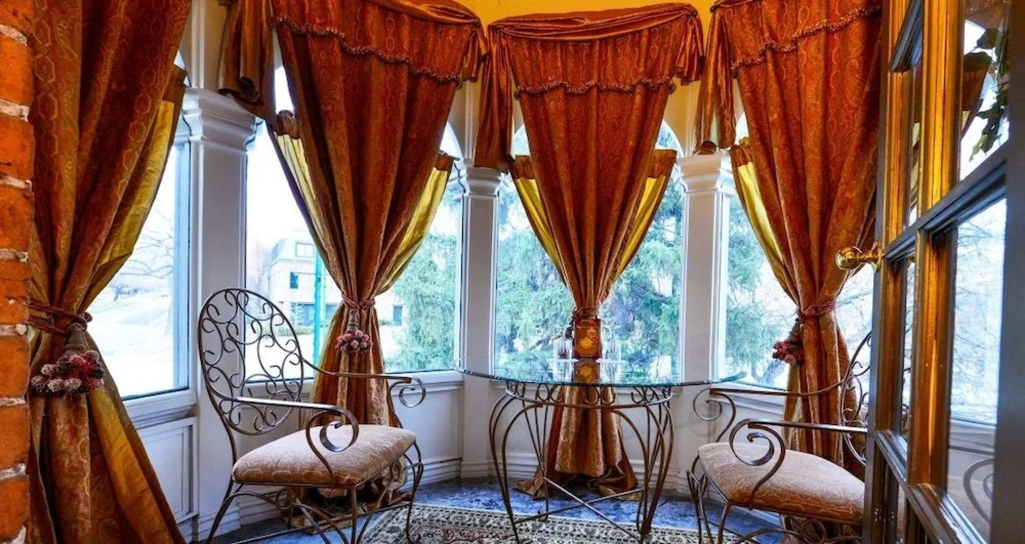 Anniversary Inn - South Temple