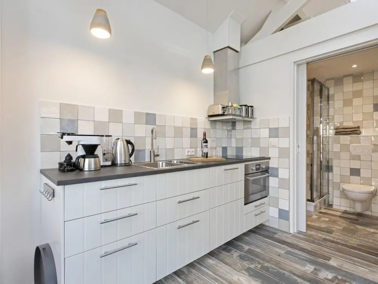 Beautiful, New, Beach-theme Holiday Home, Only 800 m From the Beach!