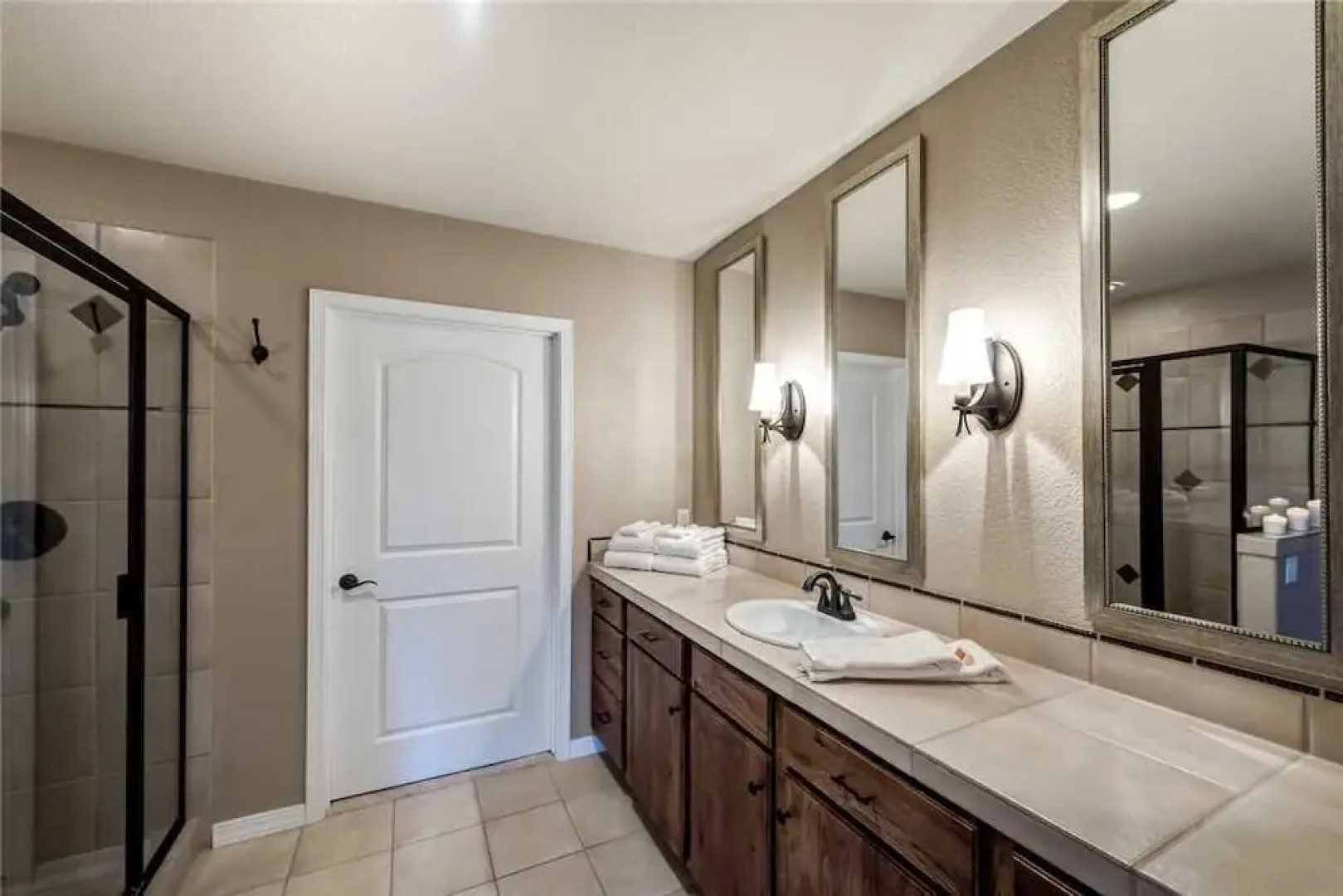 Eagles Rest - Four Bedroom Cabin