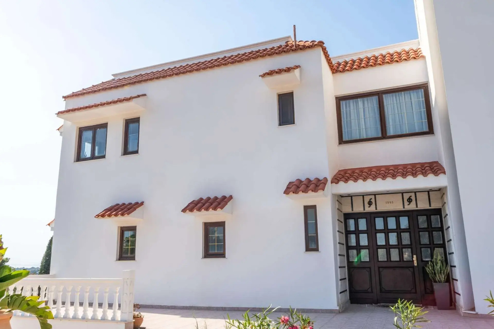 Red Rose Luxury Villa