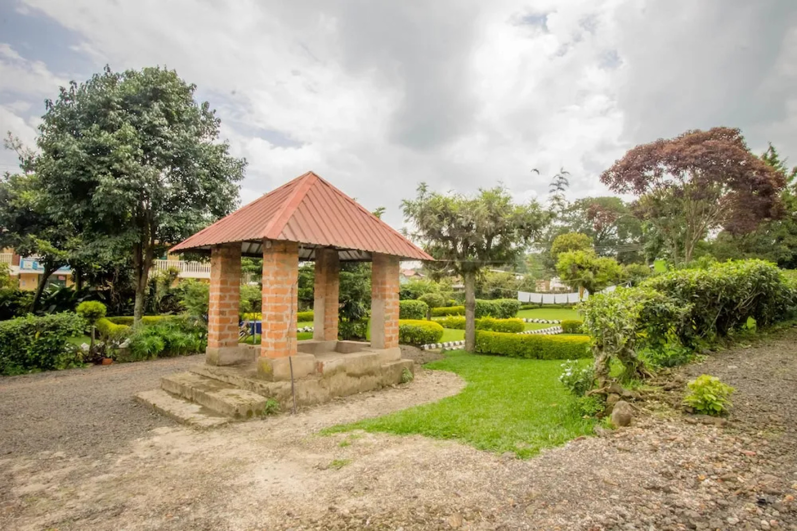 Virunga Campsite and Backpackers