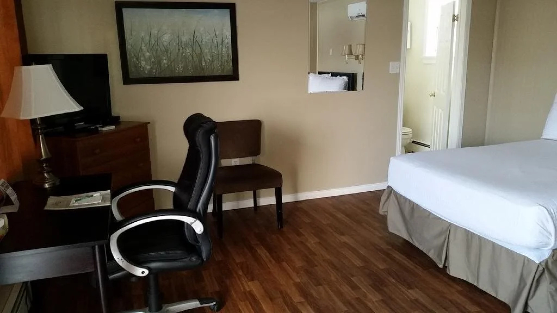 Middleton Motel & Suites