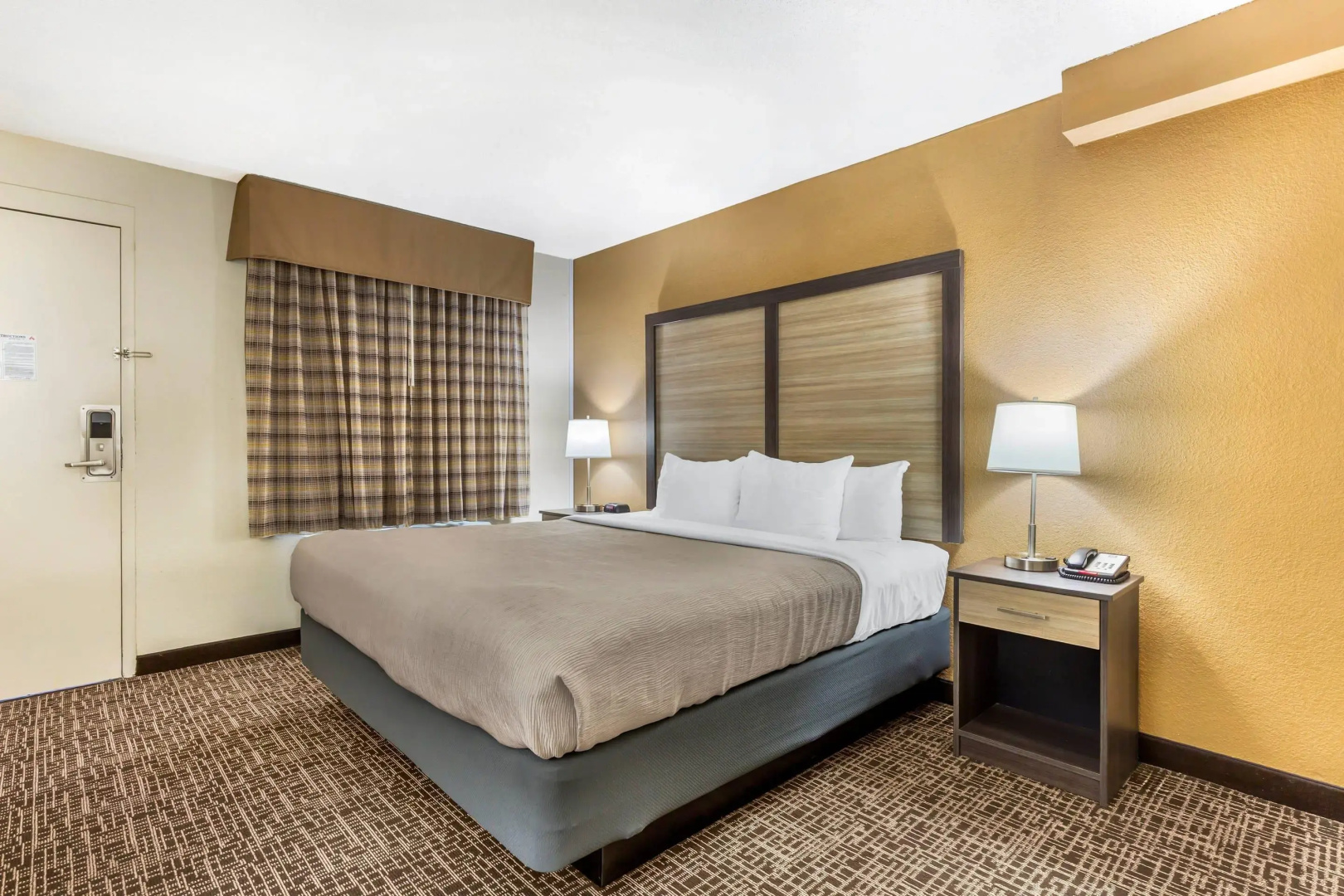 Quality Inn & Suites Spring Lake - Fayetteville near Fort Bragg