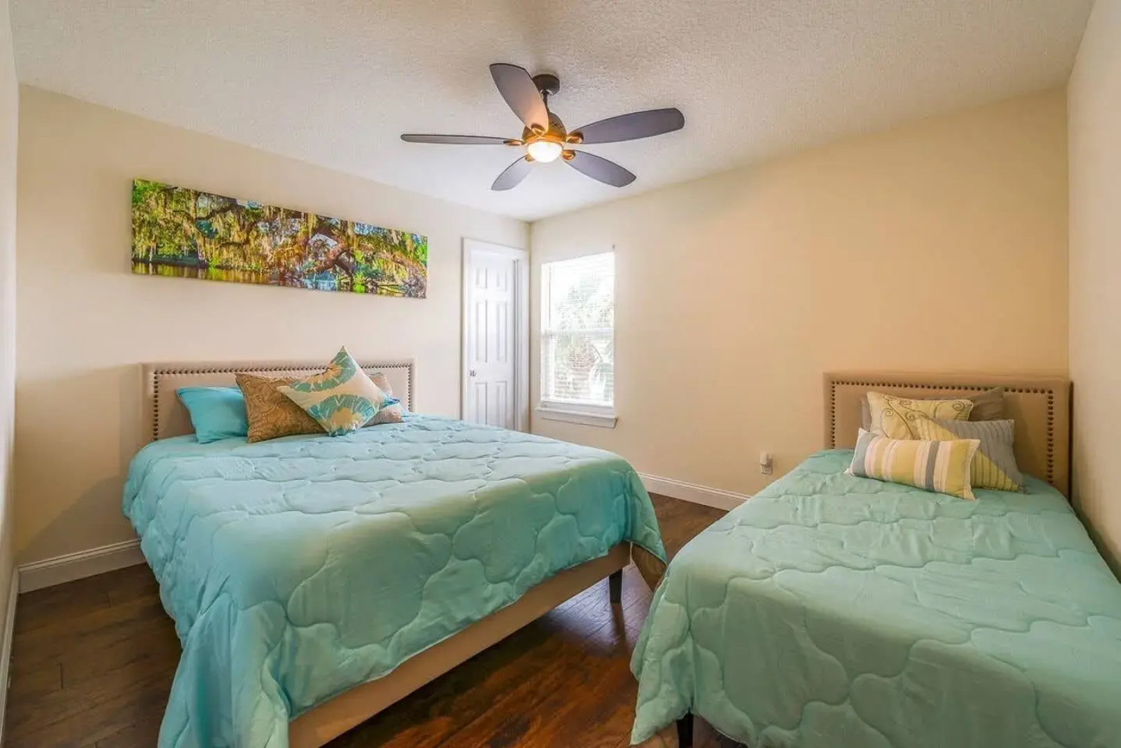 Luxury Living II - Modern Beach Townhouse