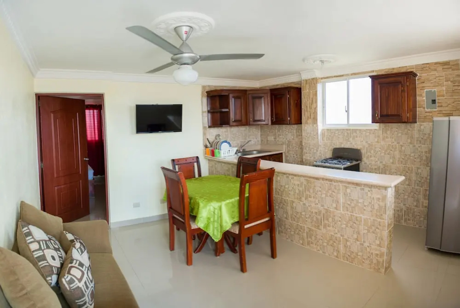 1 Bedroom-apartment 3 Single Beds, Wired - Wireless Internet - Gated Parking